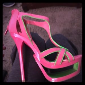 alba high heels